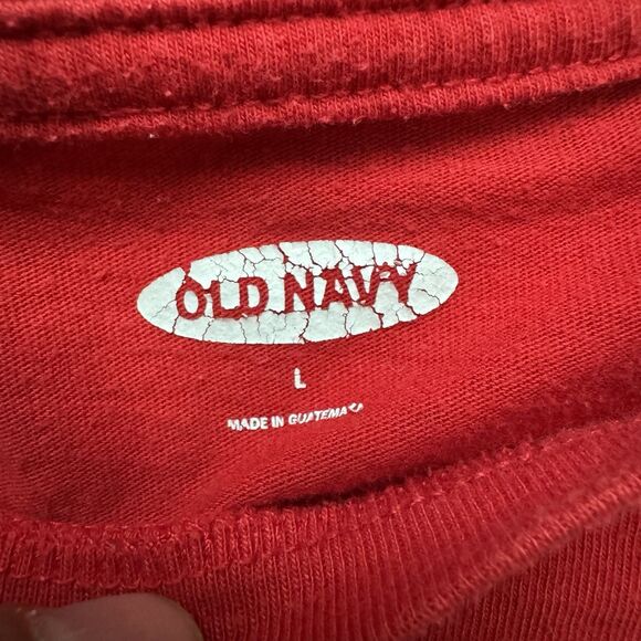 Baywatch T Shirt Old Navy Mens Large Short Sleeve Full Cast Red Pam Anderson - Picture 3 of 6